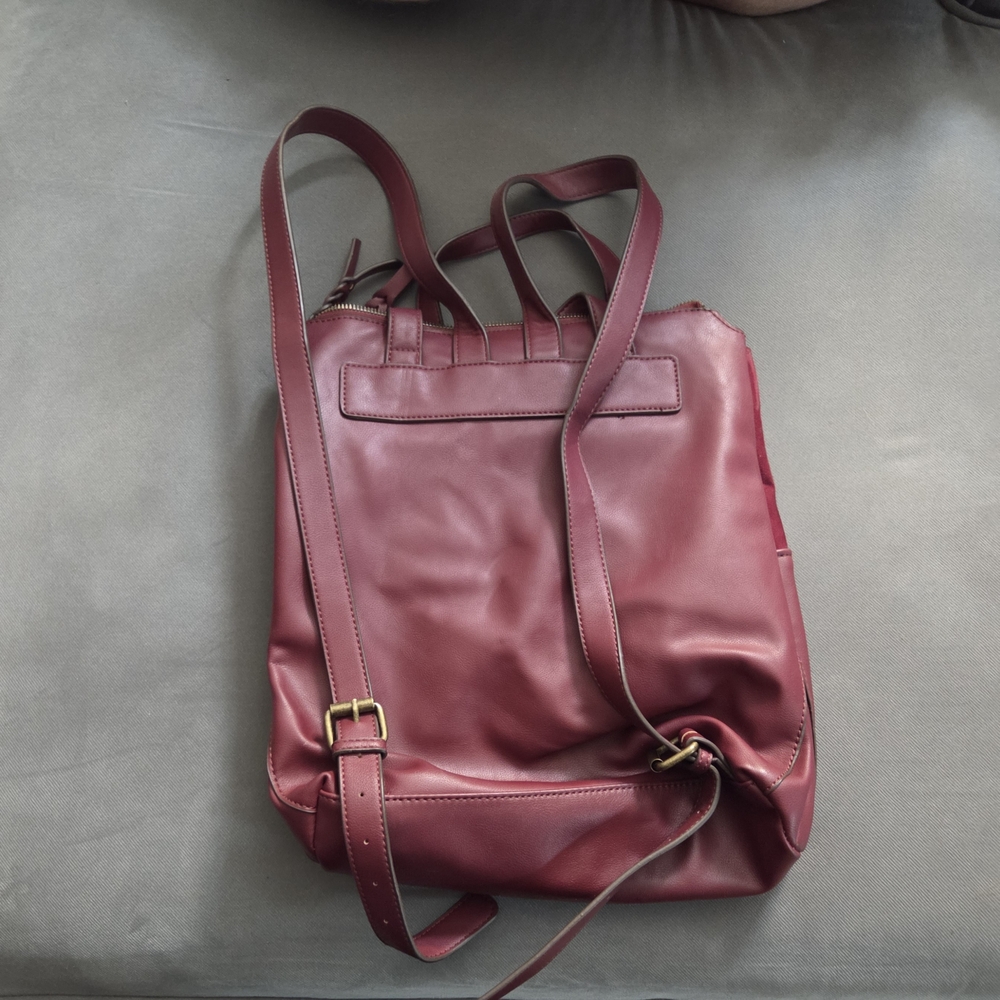 Elegant Burgundy Tote Bag - Picture 2 of 4